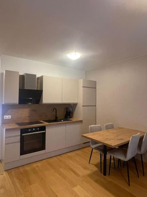 New Central Apartments Westbahnhof 비엔나 외부 사진