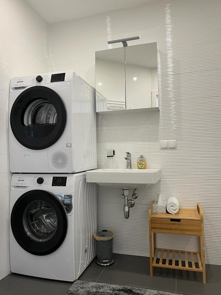 New Central Apartments Westbahnhof 비엔나 외부 사진